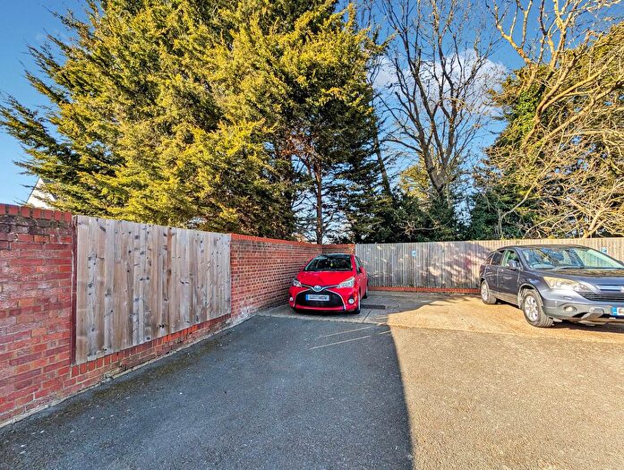 1 Bedroom Maisonette To Rent In Taylors Close, Sidcup, DA14