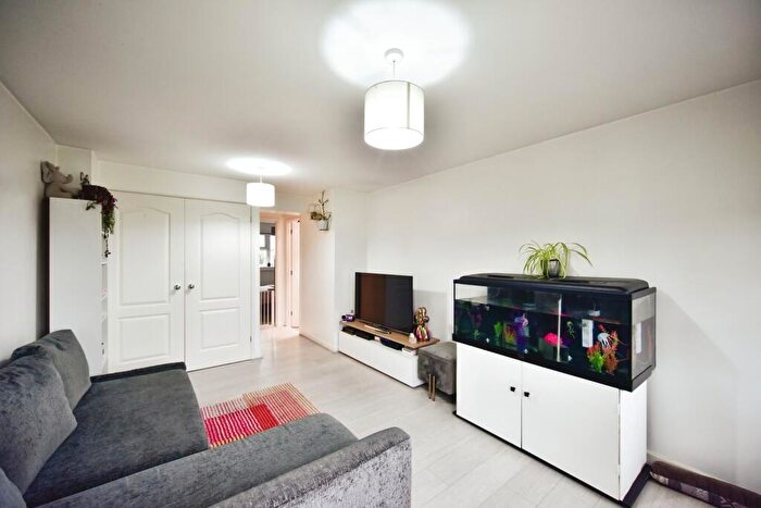 1 Bedroom Maisonette For Sale In Linden Road, Coxheath, Maidstone, Kent, ME17