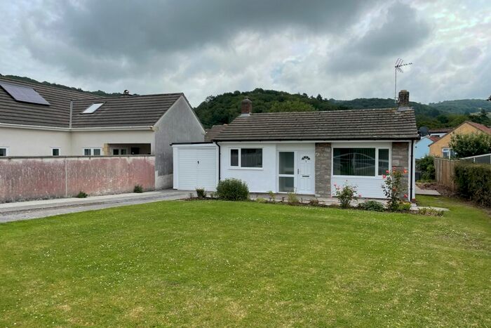 2 Bedroom Bungalow To Rent In Hill Lea Gardens, Cheddar, BS27
