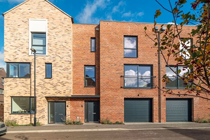 4 Bedroom Terraced House For Sale In Lady White Crescent, OX2