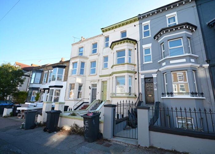 2 Bedroom Flat To Rent In Godwin Road, Margate, CT9
