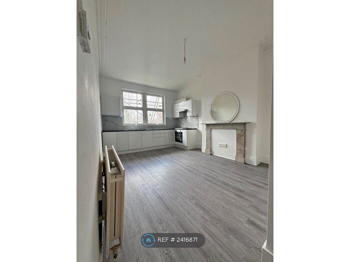 4 Bedroom Maisonette To Rent In Pembury Road, London, N17
