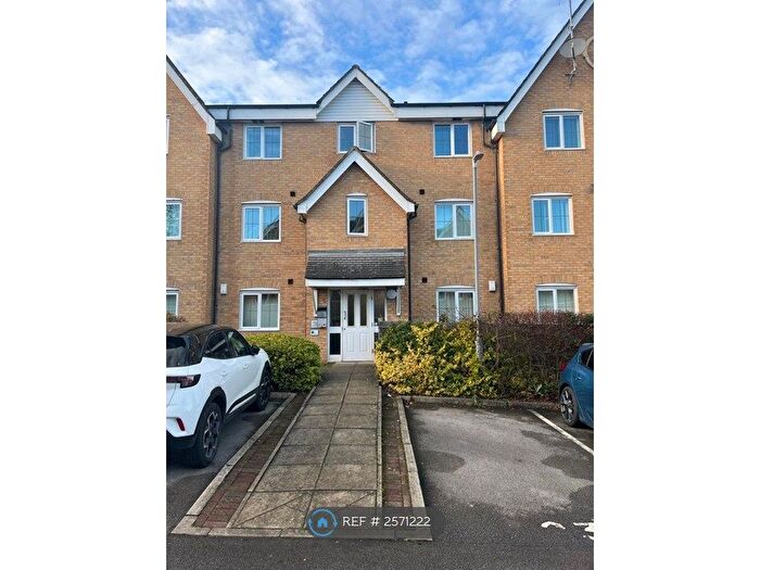 2 Bedroom Flat To Rent In Bracken Green, East Ardsley, Wakefield, WF3