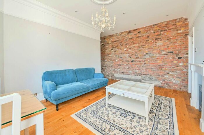 1 Bedroom Flat To Rent In Tooley Street, Bermondsey, London, SE1