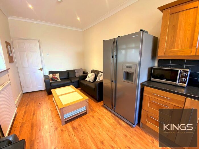 3 Bedroom Terraced House For Sale In Jubilee Road, Southsea, PO4