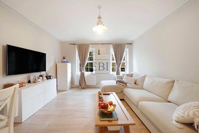 1 Bedroom Apartment For Sale In Canton Street, London, E14