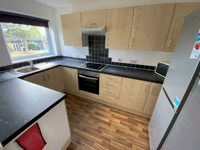 5 Bedroom Semi-Detached House To Rent In Headcorn Drive, Canterbury, CT2