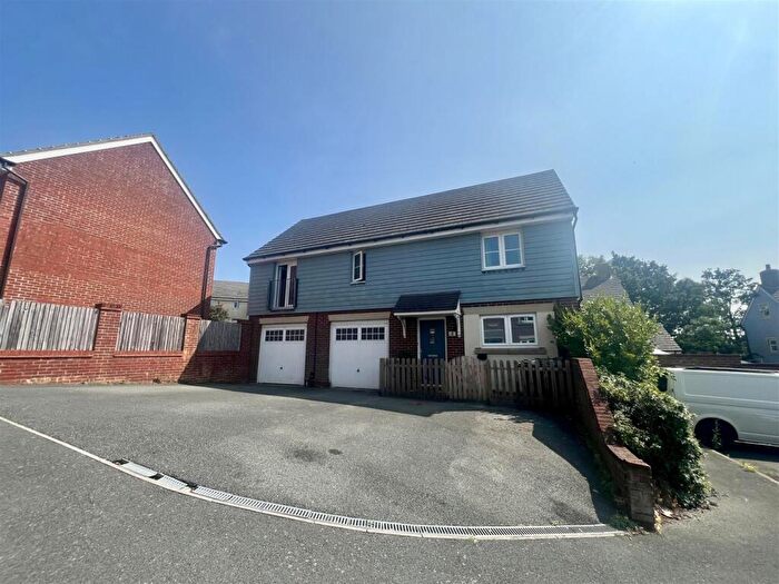 3 Bedroom Flat For Sale In Haven Close, East Cowes, PO32