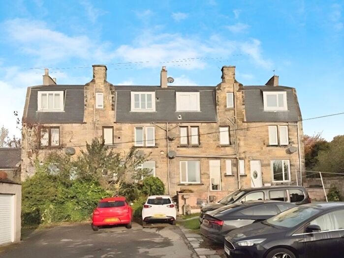 2 Bedroom Flat To Rent In High Beveridgewell, Dunfermline, KY12