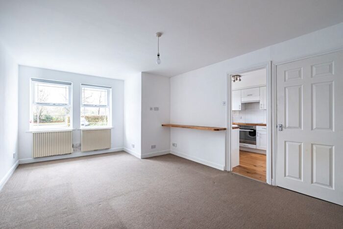 2 Bedroom Flat To Rent In John Archer Way, London, SW18