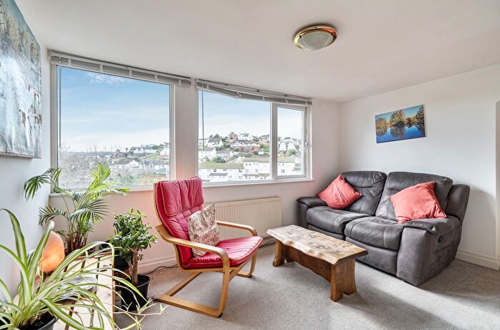 2 Bedroom Flat For Sale In Youngs Park Road, Paignton, Devon, TQ4