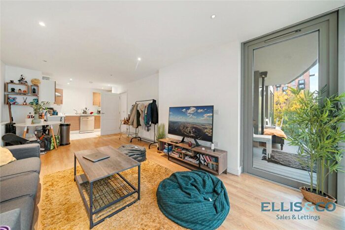 2 Bedroom Apartment To Rent In Merlin Heights, Waterside Way, London, N17