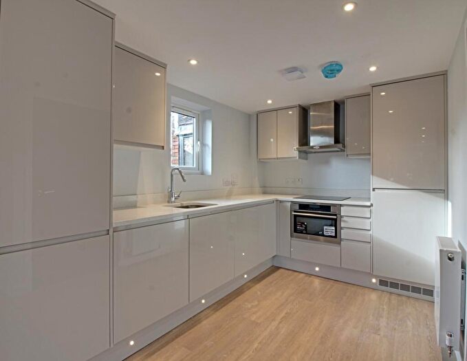 1 Bedroom Apartment To Rent In Liston House, Cromwell Gardens, Marlow, SL7