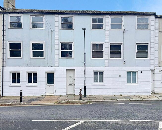 2 Bedroom Flat To Rent In Castle Hill Road, Hastings, TN34