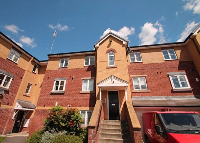 3 Bedroom House To Rent In Cherry Court, Leeds, LS6