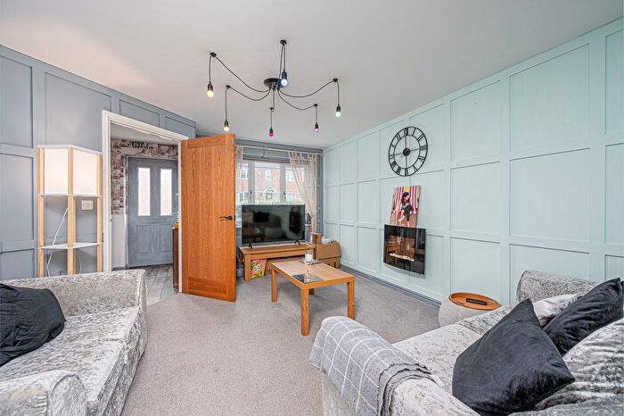 3 Bedroom End Of Terrace House For Sale In Greenfields Drive, Newport, TF10