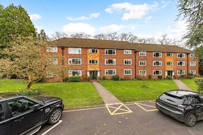 2 Bedroom Flat For Sale In Virginia Water, Surrey, GU25