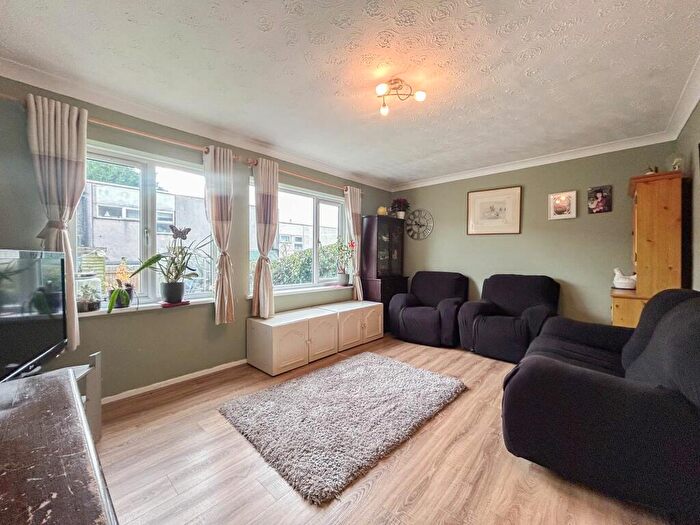3 Bedroom Terraced House For Sale In The Courtlands, Greenmeadow, NP44