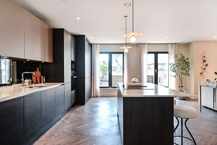 3 Bedroom Flat To Rent In Marylebone Mansions, Molyneux Street, W1H
