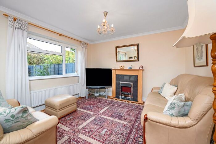 4 Bedroom Terraced House For Sale In Sidney Road, Walton-On-Thames, KT12