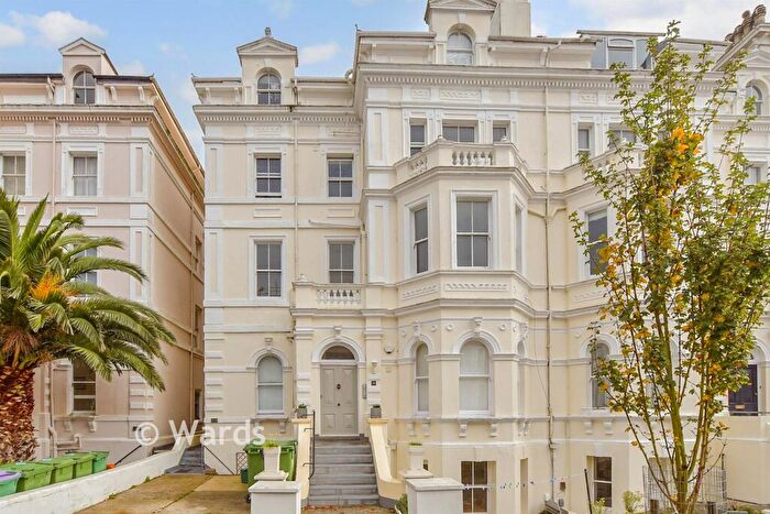 2 Bedroom Apartment For Sale In Augusta Gardens, Folkestone, Kent, CT20