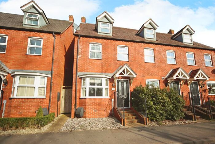 3 Bedroom Town House For Sale In Warwick Road, Henley-In-Arden, B95