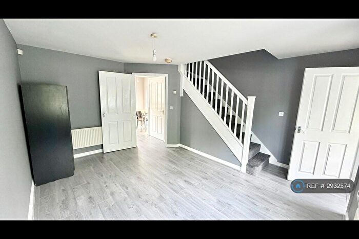 3 Bedroom Semi-Detached House To Rent In Stonefield Drive, Manchester, M8