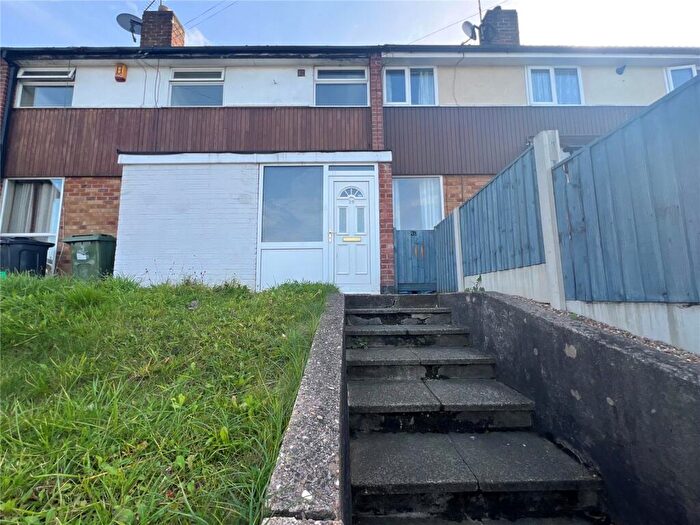 3 Bedroom Town House For Sale In Starthe Bank, Heanor, Derbyshire, DE75