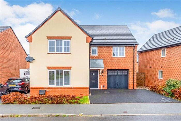 4 Bedroom Detached House To Rent In Bedroom Detached House In Beaminster Avenue, Cottam, PR4