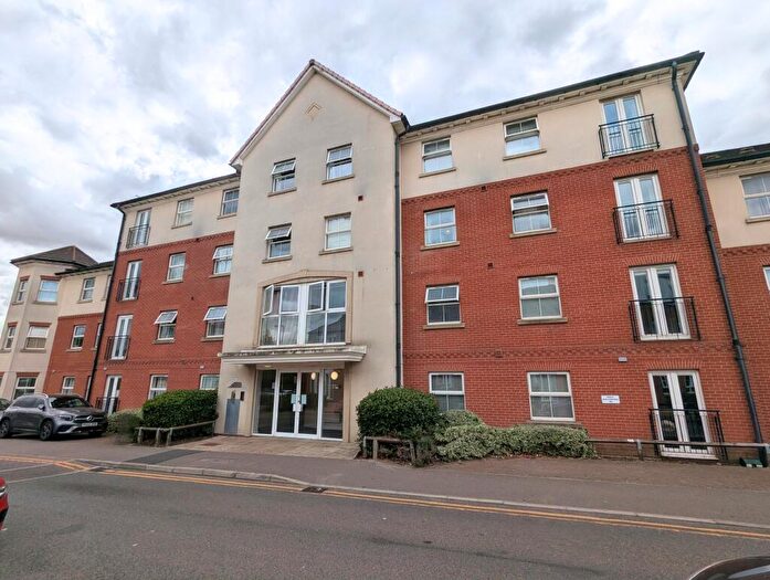 2 Bedroom Flat To Rent In Olsen Rise, Bunkers Hill, Lincoln, LN2