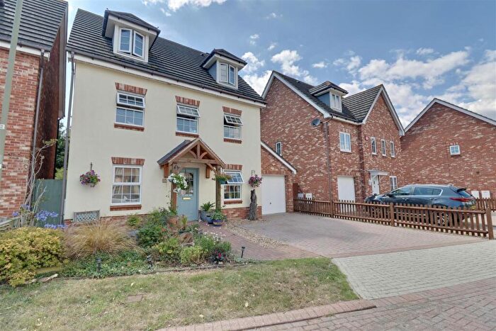 5 Bedroom Detached House For Sale In Orion Avenue, Priddys Hard, Gosport, PO12