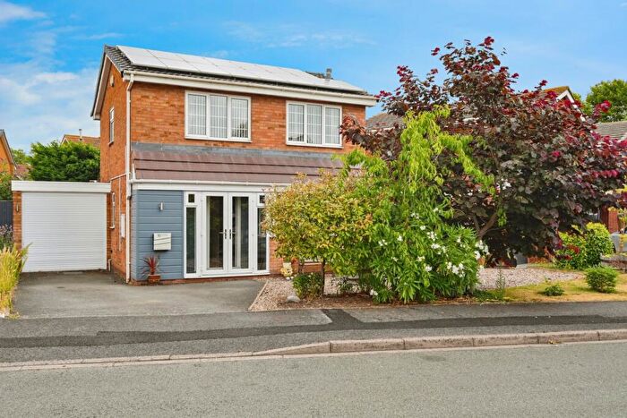 3 Bedroom Detached House For Sale In Newstead, Tamworth, Staffordshire, B79