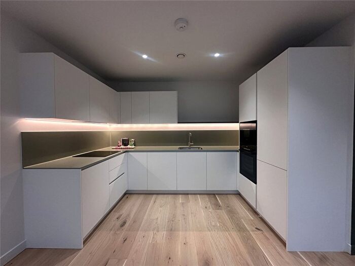 1 Bedroom Flat To Rent In The Beacon, Peninsula Gardens, London, SE10