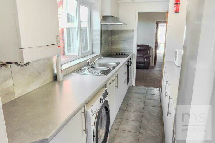 2 Bedroom Terraced House To Rent In Warwick Street, Dunkirk, Nottingham, NG7