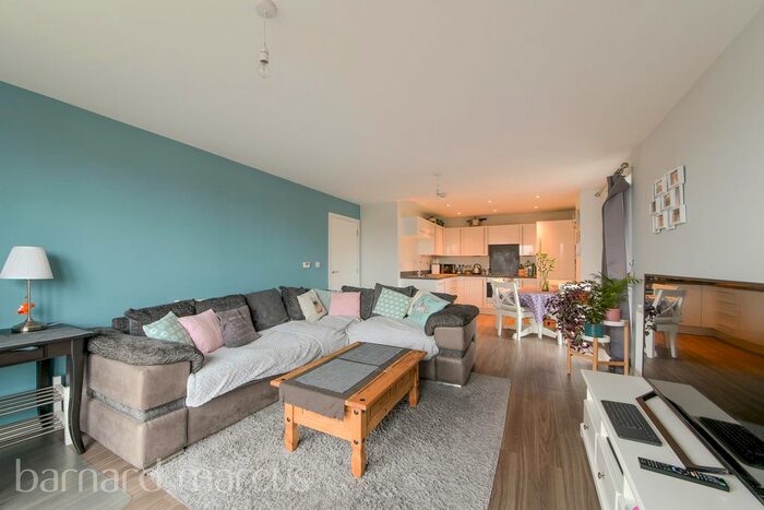 1 Bedroom Flat To Rent In Whitestone Way, Croydon, CR0