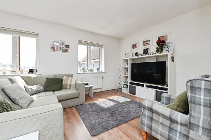2 Bedroom Flat For Sale In Regiment Gate, Chelmsford Garden, Chelmsford, CM1