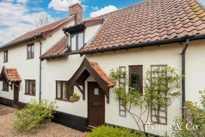 2 Bedroom Terraced House For Sale In Wymondham Road, Wreningham, NR16
