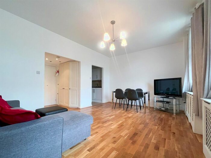 1 Bedroom Flat To Rent In Avenfield House, Park Lane, Mayfair, W1K