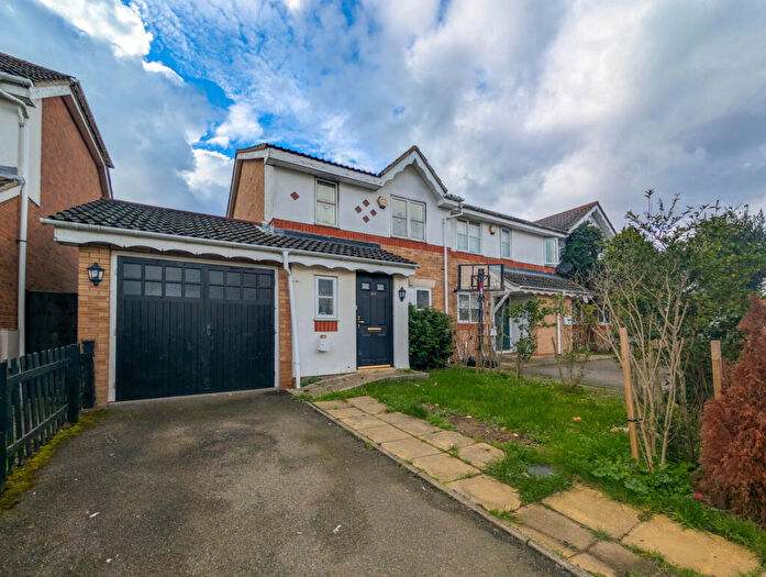 3 Bedroom End Of Terrace House To Rent In Hutchins Road, Thamesmead, SE28