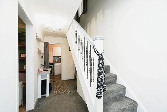 3 Bedroom Terraced House For Sale In Edencroft, Highworth, Swindon, SN6