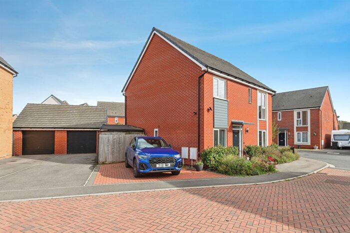 4 Bedroom Detached House For Sale In Apple Tree Close, Norton Fitzwarren, Taunton, TA2