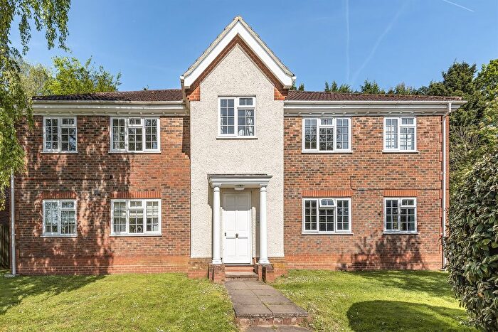 1 Bedroom Flat To Rent In Dodsells Well, Finchampstead, RG40