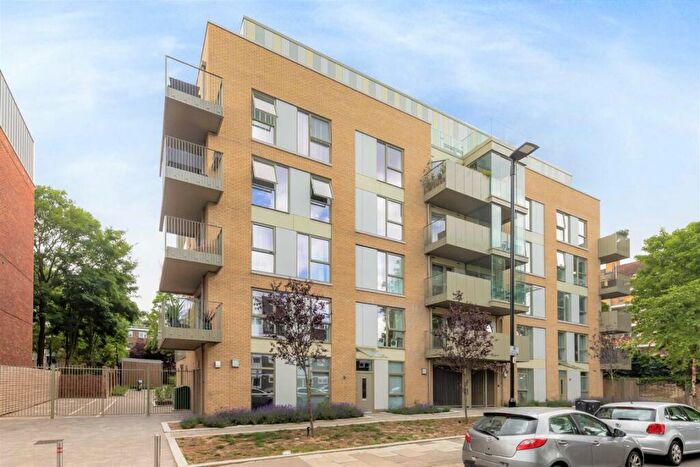 1 Bedroom Flat To Rent In Dalmeny Avenue, Kentish Town, N7