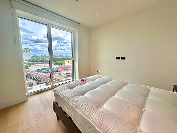 1 Bedroom Flat To Rent In Cascade Way, London, W12