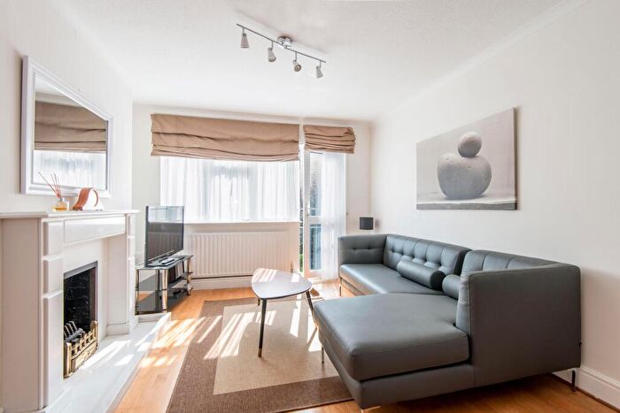3 Bedroom Apartment To Rent In Aquila Street, St John's Wood, London, NW8