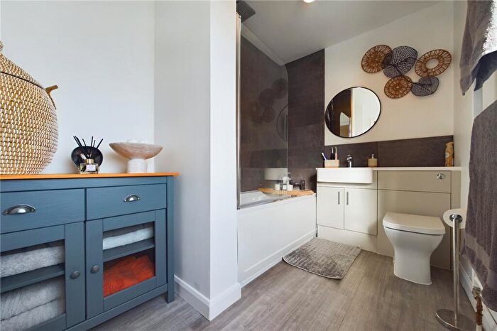 3 Bedroom Terraced House For Sale In Beverley Road, Tilehurst, Reading, Berkshire, RG31