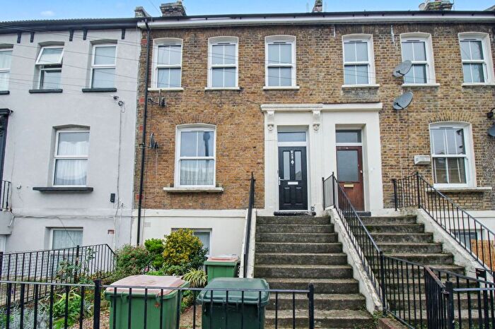 1 Bedroom Flat For Sale In Palmerston Road, London, E7