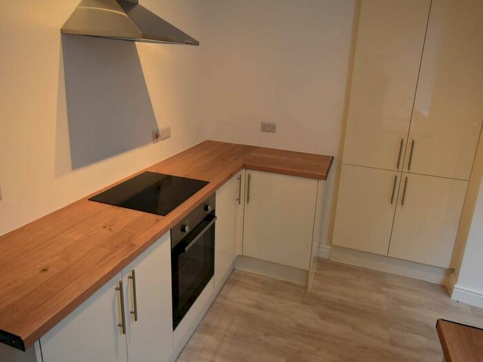 4 Bedroom Property To Rent In Pinewood Road, Uplands, Swansea, SA2