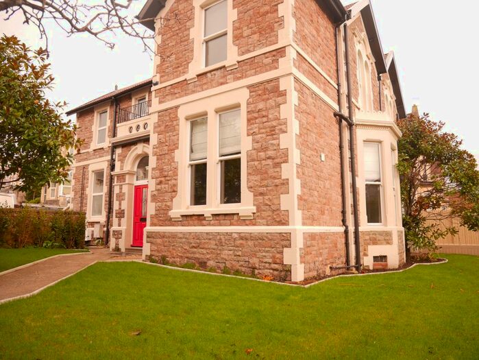 3 Bedroom Property To Rent In Oakview House, Albert Quadrant, Weston Super Mare, BS23