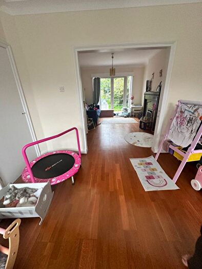 3 Bedroom Semi-Detached House To Rent In Cheviot Gardens, London, NW2